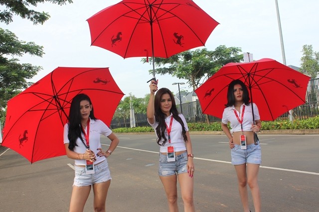 Penampilan Umbrella Girl di Ferrari Festival of Speed BSD 