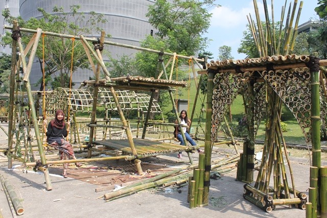 17 Karya Instalasi Bambu Ditempatkan di Taman Kota 2 BSD 