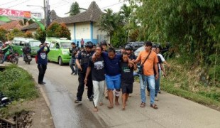 POLISI SITA GOLOK