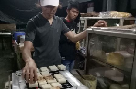 Uli Bakar Ciputat, Gurih dan Melegenda  Serpong Update