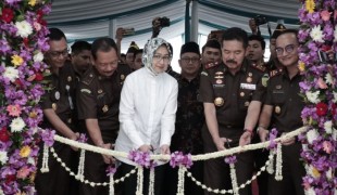 kejari tangsel