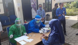 pasar kemis